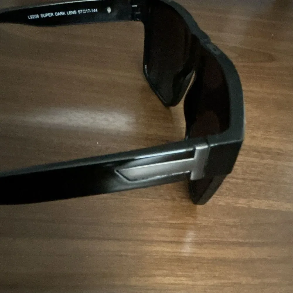 LYZOIT Sunglasses Black Frame/Black  L9208 size 57-17 great condition